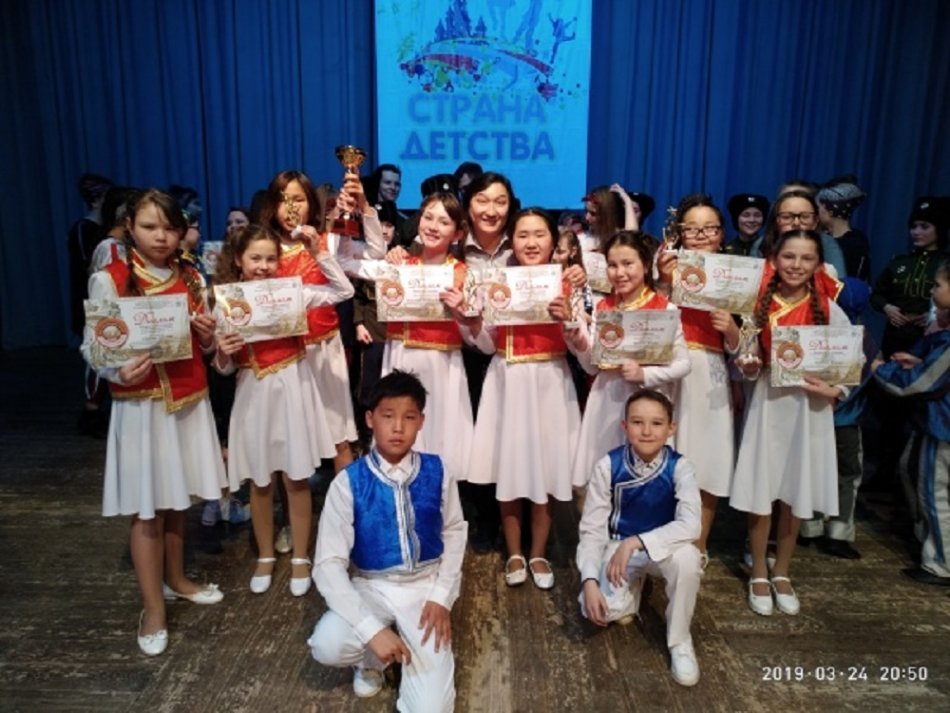 Юные вокалисты Закаменского района заняли девять призовых мест