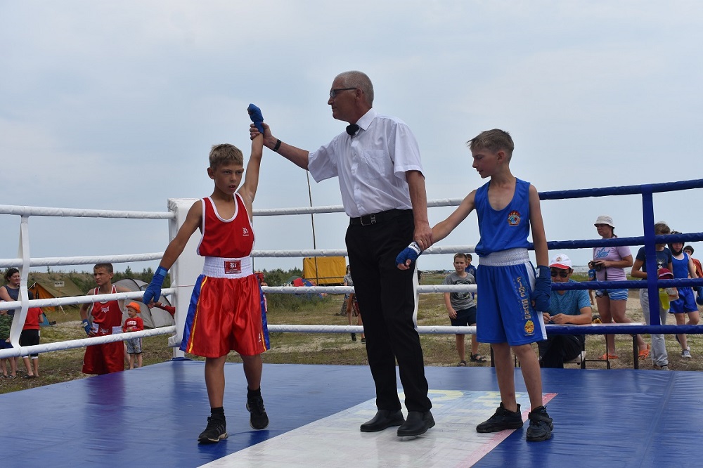 В  Северо-Байкальском районе  на берегу Байкала прошел  боксерский турнир памяти Сергея Бухаева