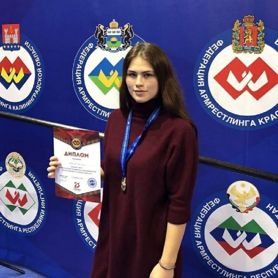 3 медали Первенства России по армрестлингу завоевали девушки из Бурятии