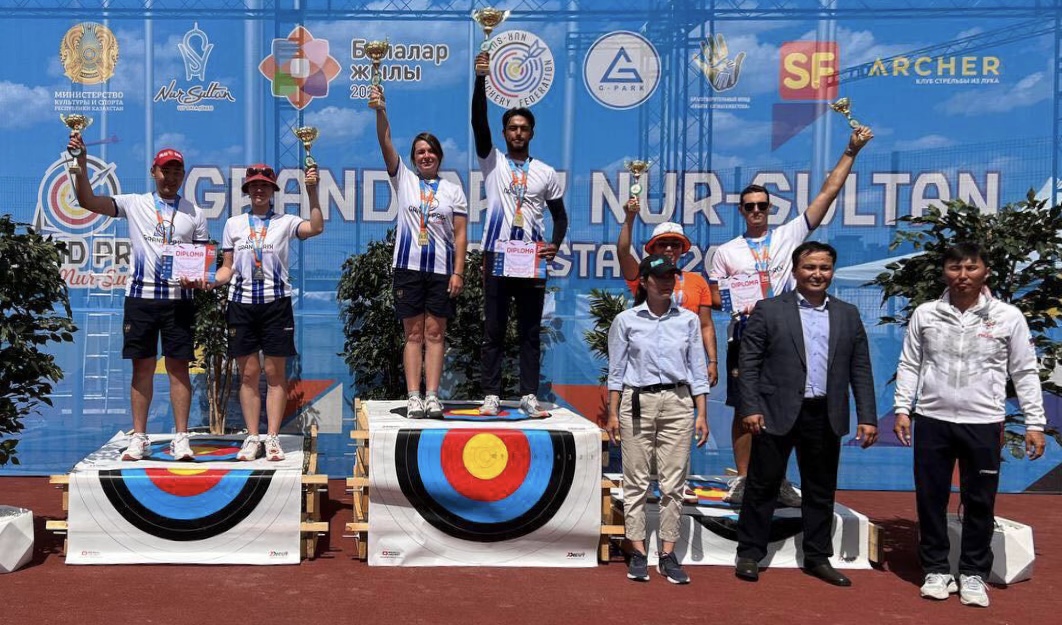 В составе сборной страны спортсменам Бурятии удалось завоевать три медали международного турнира «Гран При Нур-Султана» по стрельбе из лука